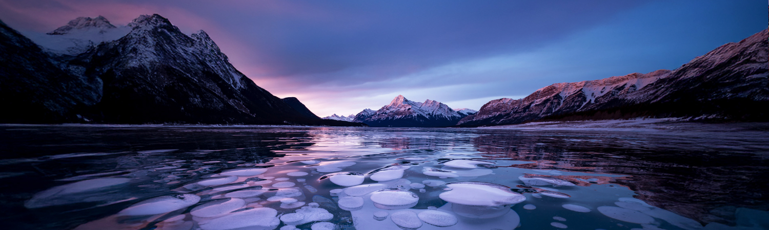 ice floats on a lake